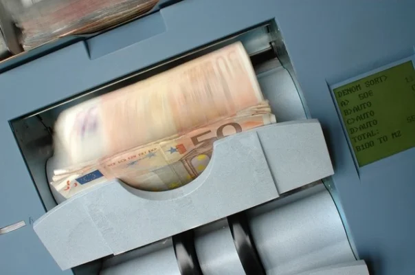 Guvernul achită cu penalități cota pentru instruirea armatei ucrainene, după ce a întârziat plata. Ministrul de Externe dă vina pe alegeri și schimbările ”la vârf” din Executiv CONFIRMARE
