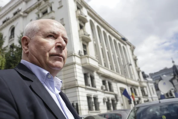 Lupta statului cu marea evaziune. Dosarul cu prejudiciu de 100 de milioane de euro al lui Theodor Berna, denunțătorul lui Vâlcov și Ghiță, trimis la rejudecare în cameră preliminară după 10 ani de la trimiterea în judecată