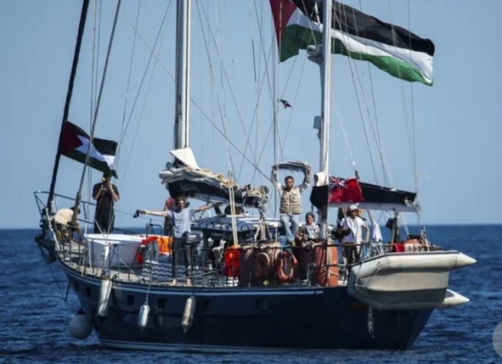 Nava de ajutor pentru Gaza capturată acostează în Israel, cu Greta Thunberg la bord