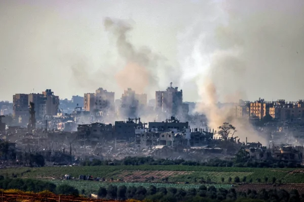 Israelul loveşte din nou în Gaza: Cel puţin 130 de palestinieni ucişi peste noapte, în timp ce negocierile de încetare a focului bat pasul pe loc