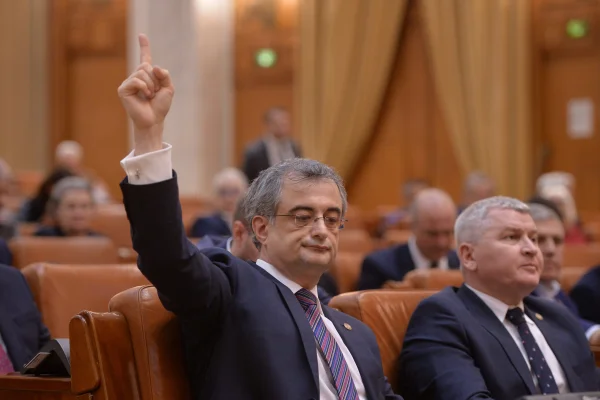 Lider PNL: România se confruntă cu elementele unui atac hibrid inspirat sau legat de Rusia