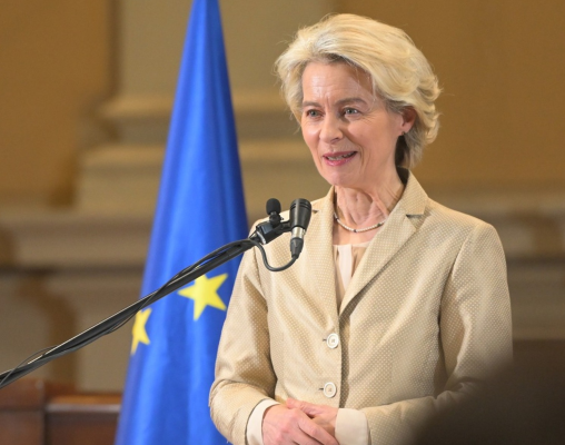 Revoltă în CE. Lupta pentru fonduri o obligă pe Von der Leyen să facă promisiuni