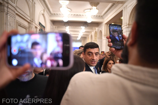 LIVE Se joacă soarta cabinetului Bolojan. Moțiunea de cenzură AUR împotriva Guvernului, prezentată astăzi în Parlament /video