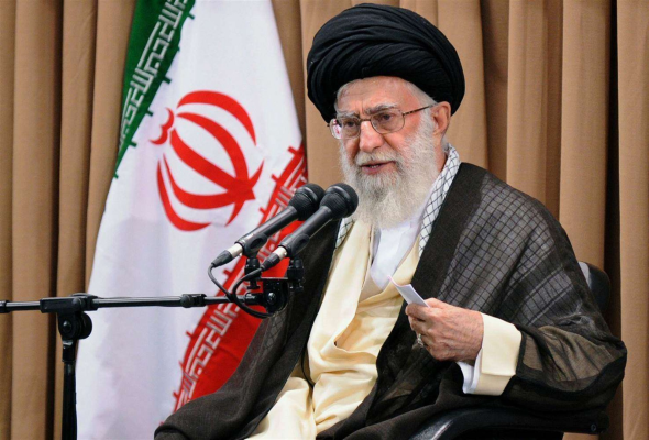 Tensiunile SUA-Iran zguduie piețele: Bursele americane resimt presiunea, petrolul se scumpește, iar investitorii devin prudenți