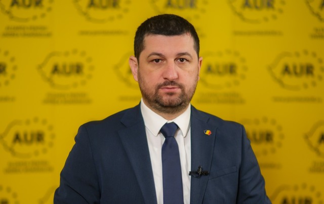 Marius Lulea (AUR): Ar fi trebuit să avem un guvern la momentul de faţă, guvern care nu există. S-a făcut un simulacru de negocieri în spaţiul public şi s-au aruncat tot felul de idei, măsuri, doar ca să încerce reacţia opiniei publice