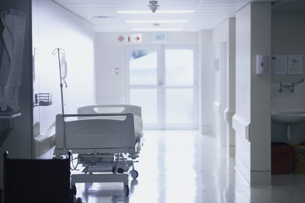 Reforme majore în sănătate: mai puține paturi de spital și plată pe performanță – Program de GUVERNARE