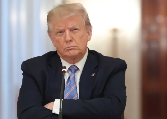 Bărbatul care i-a amenințat cu moartea pe Donald Trump și Elon Musk pe contul de YouTube a fost ARESTAT. Cum plănuia să-l asasineze pe liderul SUA