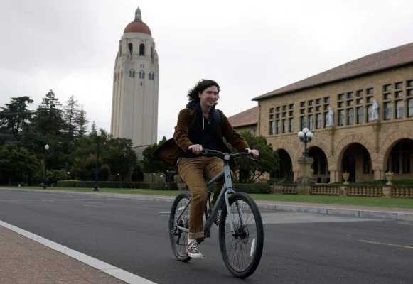 Stanford: studiu de caz privind modul în care Beijingul se infiltrează în universitățile americane.