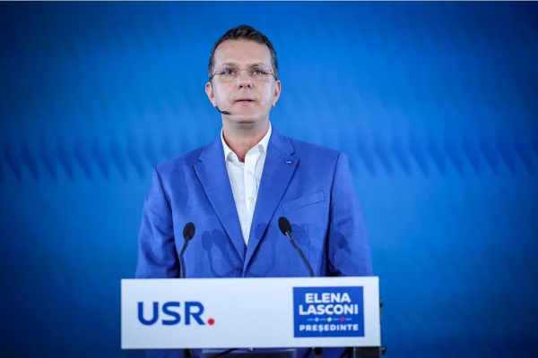 USR renunță la finanțarea campaniei Elenei Lasconi. Ionuț Moșteanu: „Eu încă aștept și sper ca Elena să înțeleagă că miza României e mai mare decât simplul orgoliu al dânsei pentru a se bate la 4-5%”