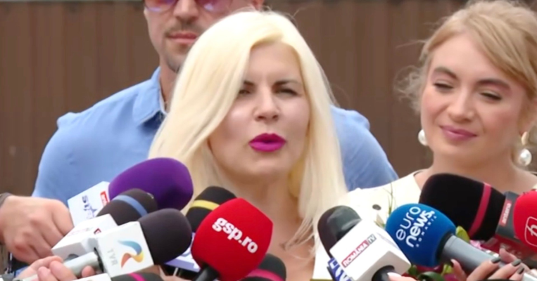 Udrea, la ieșirea din penitenciar: DNA a spus în instanță că eu nu recunosc faptele. Eu spun ce a spus CCR că am fost judecată ilegal / Eu am făcut Gala Bute cu mândrie / Pușcăria e foarte grea