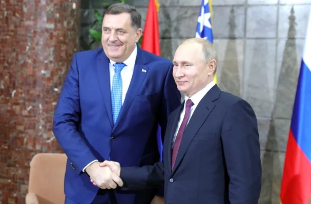 Căutat de justiţie, liderul politic al sârbilor din Bosnia, Milorad Dodik, merge din nou la Moscova