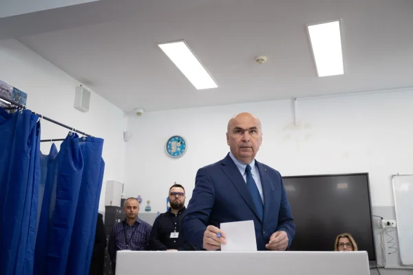 Bolojan, îndemn la vot: E o perioadă complicată, iar vremurile liniştite au apus