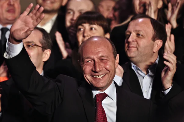 Fostul președinte Traian Băsescu a fost operat pe inimă, la Paris