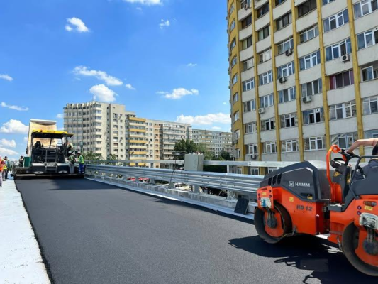 Capitala în șantier în următorii patru ani. Municipalitatea anunță reparaţii pe marile bulevarde și străzi