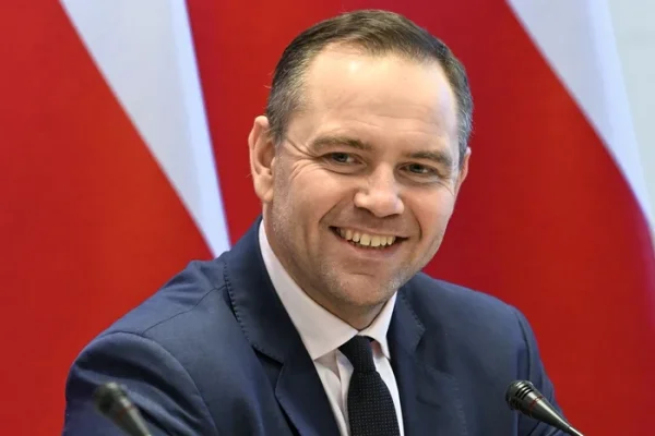 Campanie inedită pentru președinția unui stat NATO. Candidații participă la antrenamente militare pentru a convinge electoratul