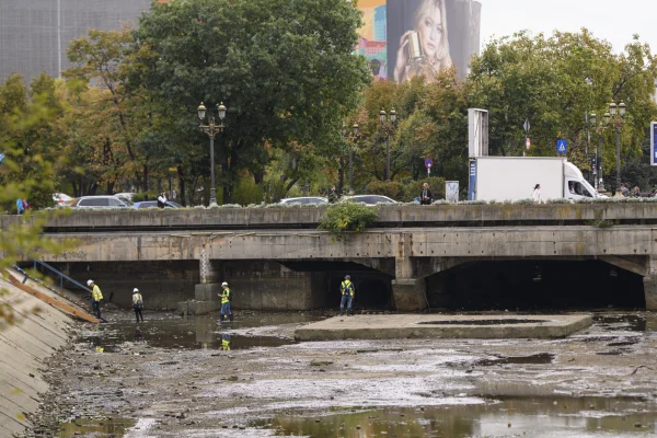 Nicușor Dan A SEMNAT avizul de circulație pentru lucrările de reabilitare a Planșeului Unirii