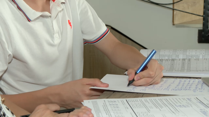 Emoții pentru admiterea la liceu. Elevii și părinții își fac zilele acestea cele mai importante calcule