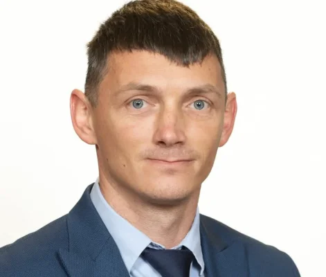 Senatorul POT, cu studii la matrimoniale, a trecut la PSD. Ponta: De aia nu mă vrea Grindeanu, nu mă calific