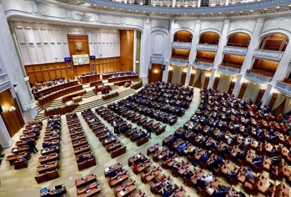 Legea cu pedepse mai dure pentru antisemitism, fascism, legionarism și rasism, adoptată de Parlament