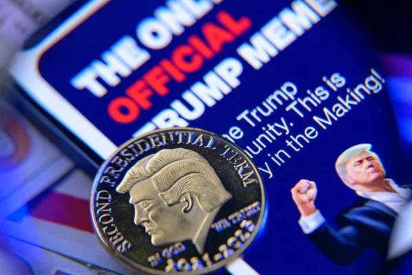 Financial Times: Europa e ținta asaltului lui Donald Trump asupra democrației liberale. Cea mai mare amenințare pe care o reprezintă președintele SUA nu e retragerea trupelor, ci schimbarea de regim