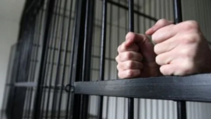 Caz șocant în Franța: un chirurg pensionat, condamnat la 20 de ani de închisoare pentru abuzuri sexuale asupra a sute de copii