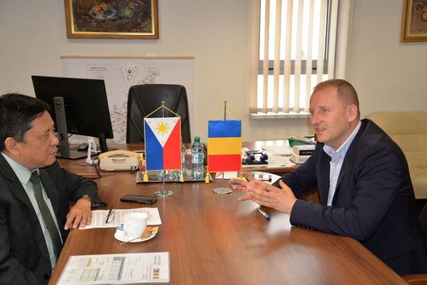Ambasadorul Republicii Filipine la București, în vizită la Consiliul Județean Cluj. Radu Rațiu: „Am transmis mesajul nostru de sprijin total”