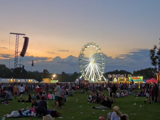 Festivalurile verii în Marea Britanie și alte zone din Europa: 11 evenimente la care mai pot fi găsite bilete/ Sting, YungBlud, Muse, 40Cent, între vedetele de pe afișe
