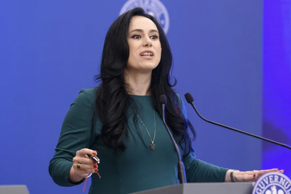 Senatorii au ADOPTAT moțiunea simplă depusă de AUR împotriva Simonei Bucura Oprescu. AUR cere demisia ministrului Muncii