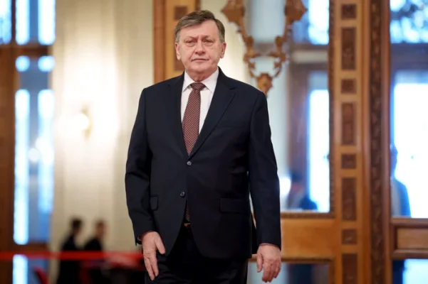 Ce conține proiectul de candidat la prezidențiale al lui Crin Antonescu