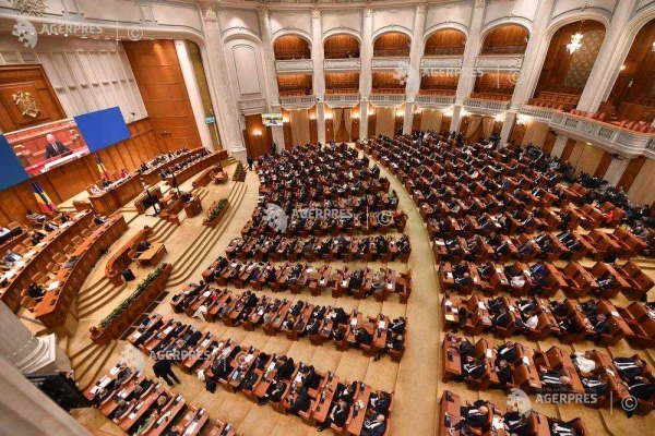 Parlament/ Plen comun pentru asumarea răspunderii Guvernului - luni, de la ora 15:00
