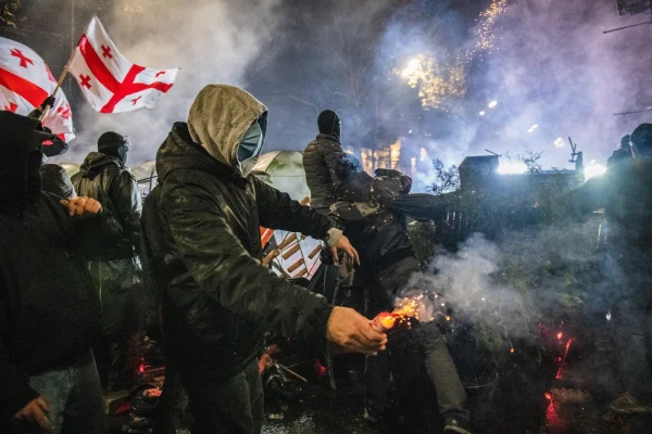 Un lider al opoziţiei din Georgia a fost plasat în arest preventiv / Autorităţile îşi întăresc represiunea în această ţară din Caucaz