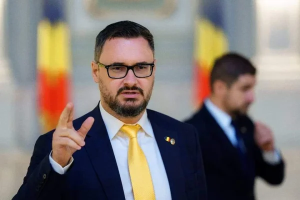 Dan Tanasă: Cioloș la SRI sau SIE? Ne-a rămas doar să arborăm steagul Franței