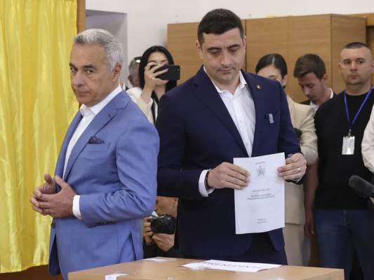 Cum au înflorit Călin Georgescu și George Simion? 66% dintre români cred că Ceaușescu a fost bun