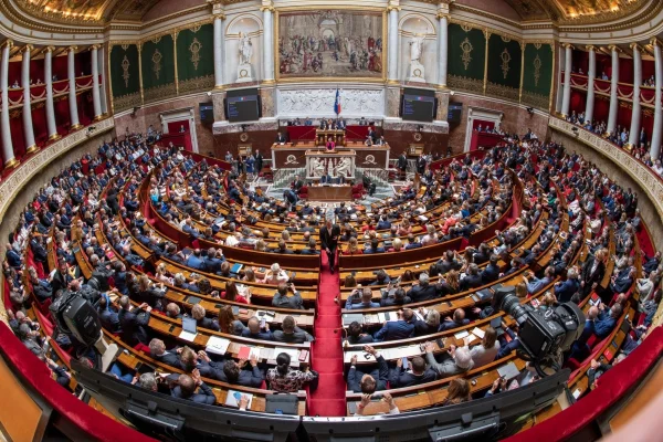 Adunarea Națională a Franței votează în favoarea legalizării morții asistate