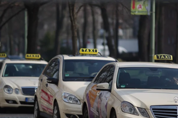 ”Verstappen conduce ca taximetriștii din Roma” / Gluma șefului echipei de F1 Mercedes înfurie șoferii din capitala Italiei / ”Piloții lor nu ar rezista o oră în traficul de aici!”