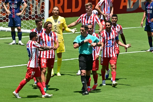 CM al cluburilor: Istvan Kovacs, pus la zid de spanioli dupa PSG – Atletico 4-0. Bayern s-a distrat cu Auckland, 10-0