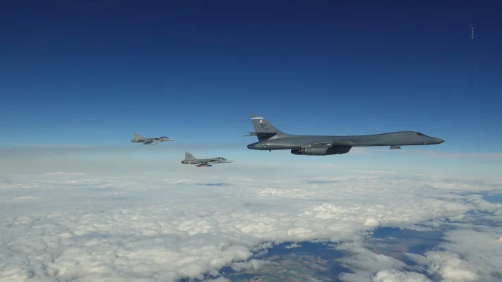 Demonstrație de forță. Exerciții aeriene și pregătiri militare în Coreea de Nord