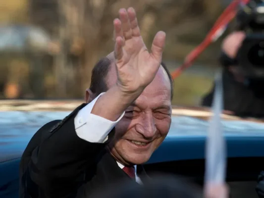 Traian Băsescu: George Simion s-a urcat deja într-un glob de sticlă, de unde ceartă poporul