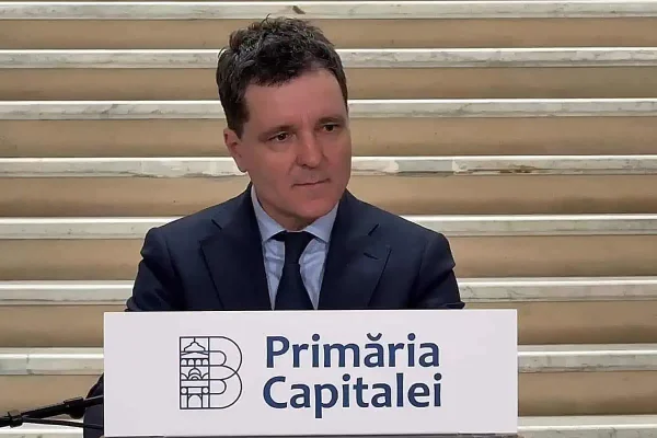 Nicuşor Dan a publicat documente afirmând că ele arată că Antonescu a semnat, ca ministru, transferul unor terenuri către BTT