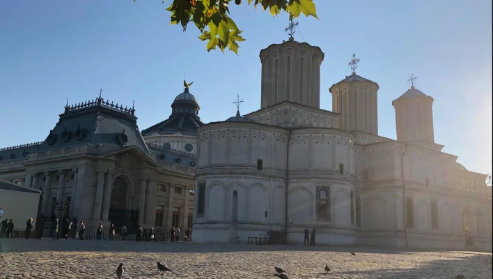 Patriarhie: Videoclipul în care Patriarhul Daniel îndeamnă românii să voteze „după fapte” este fals