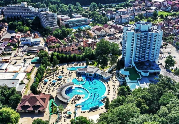 Spitalul Clinic de Recuperare Medicală Băile Felix va fi reabilitat integral / Fonduri europene de 64 de milioane de lei / ”Scopul principal al proiectului este clar: acces mai bun, condiţii mai bune, tratamente mai eficiente”