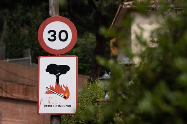 Spania: Două persoane au murit într-un incendiu, în plin val de căldură
