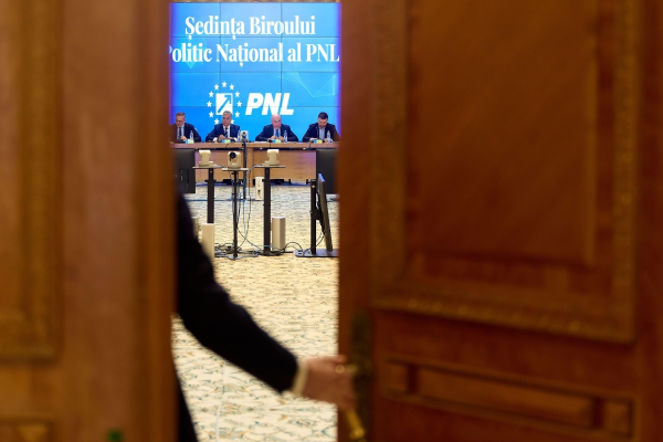 Toate modificările aduse statutului PNL: Birou Executiv mai restrâns. Noul președinte, mandat de 2 ani