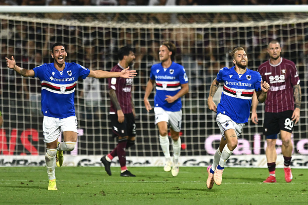 Sampdoria rămâne în Serie B, după un meci abandonat! Fanii au oprit barajul cu incidente violente