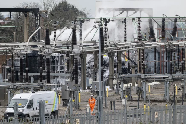 Serviciile secrete din Marea Britanie investighează dacă Rusia ar fi în spatele incendiului de pe aeroportul Heathrow