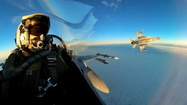 Atacuri ruseşti cu dronă în Ucraina, în apropierea frontierei cu România / MApN: Două aeronave F-16 au executat misiuni de supraveghere şi protecţie a spaţiului aerian