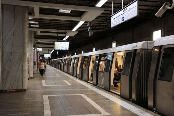 Noile trenuri de metrou pentru M5, în teste de noapte pentru obținerea autorizației