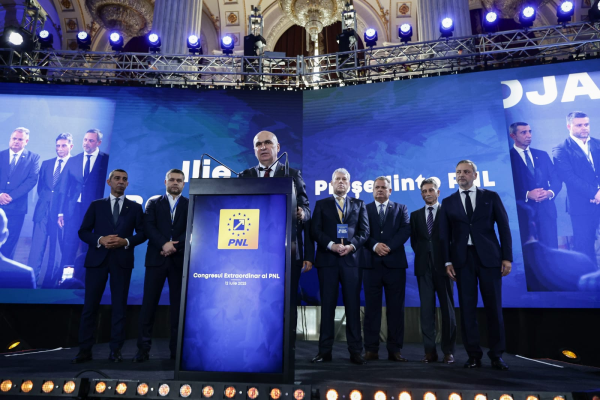 Cum a fost fentată filiala lui Emil Boc de „cooperativele” din PNL. Liberalii de la Cluj n-au primit nimic la Congres