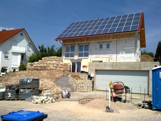 Asociaţia Prosumatorilor: Programul Casa Verde 2025 ar putea fi desfiinţat si înlocuit cu programe-fantomă, cum ar fi “Rabla Feroviar” / ”De ce sunt pedepsiţi cetăţenii interesaţi să producă şi să stocheze energie curată, pentru a salva un sistem ineficient?„