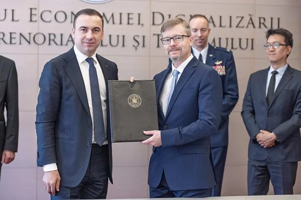 România a semnat două scrisori de solicitare pentru coproducţia de muniţie cu Statele Unite